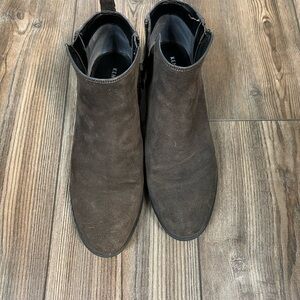 Women’s Steve Madden Zip Booties Size 8